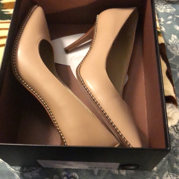 Coach BeadChain Size 8 GUC 3 1/2” Pumps Does Not Have Original Box - Picture 10 of 10